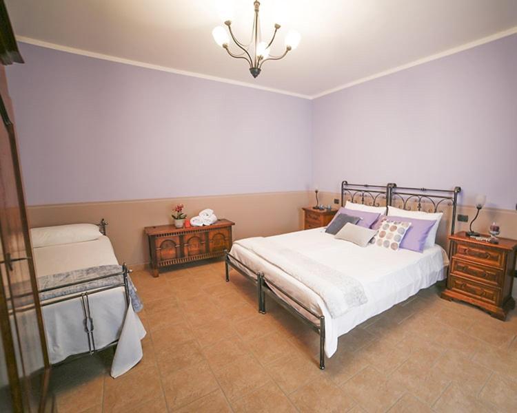 Palazzo Le Muse Apartments Bevagna Bagian luar foto